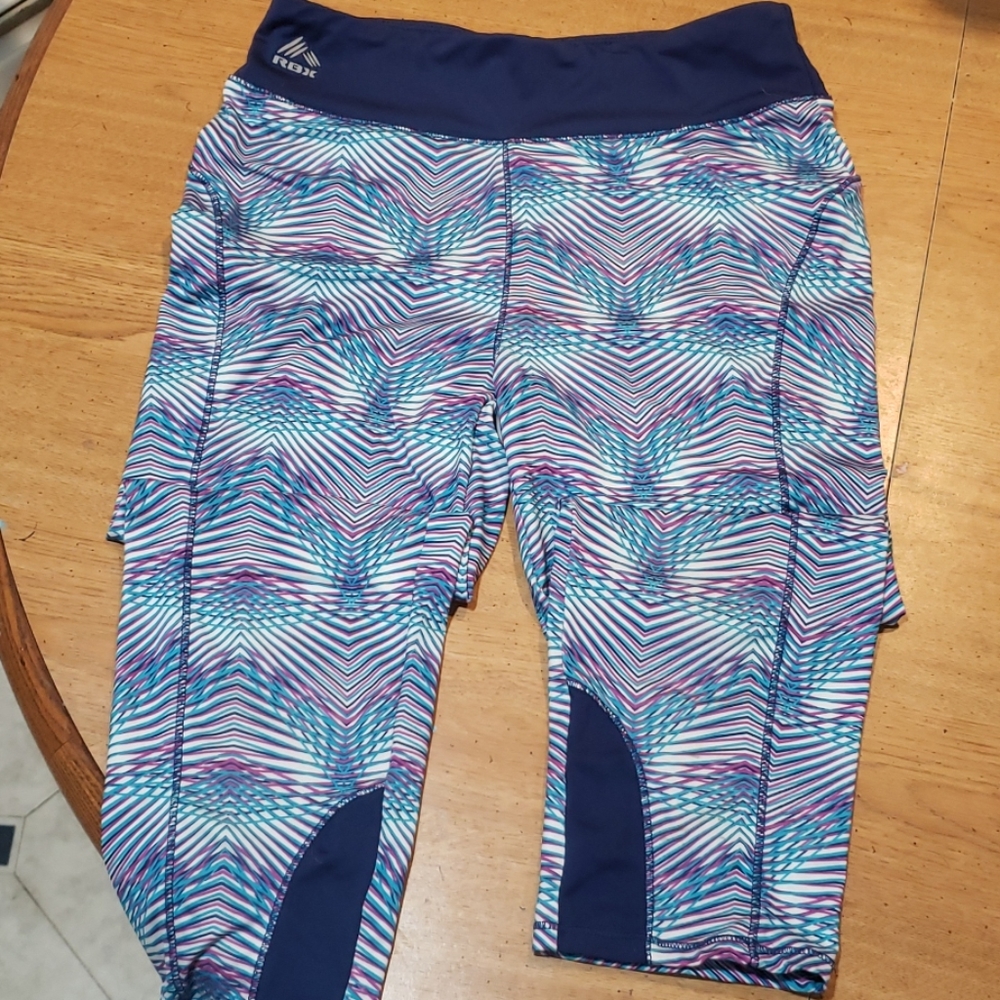 Capri workout leggings